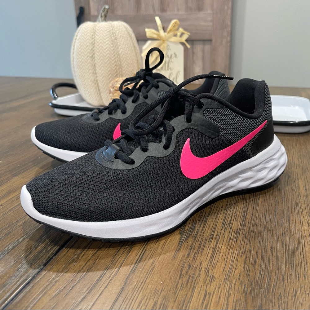 NEW NIKE Revolution 6 Next Nature Pink & Black Running Shoes